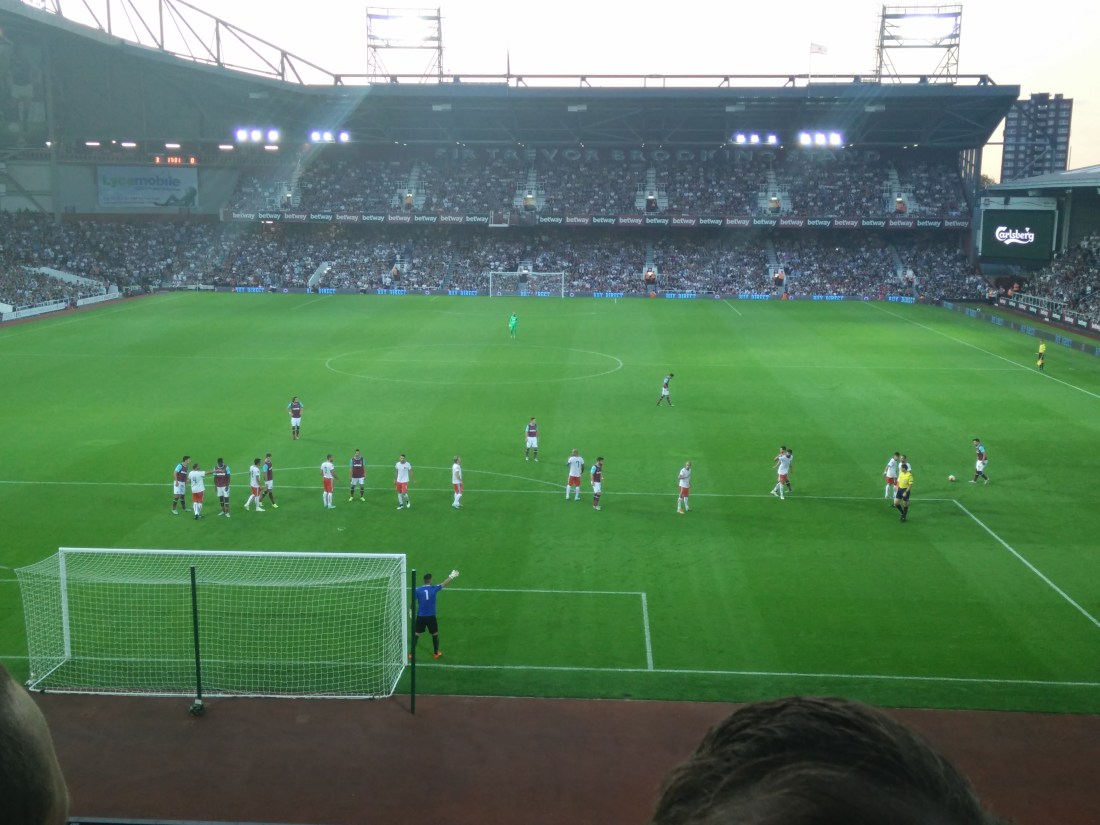 Line up here for free kicks !